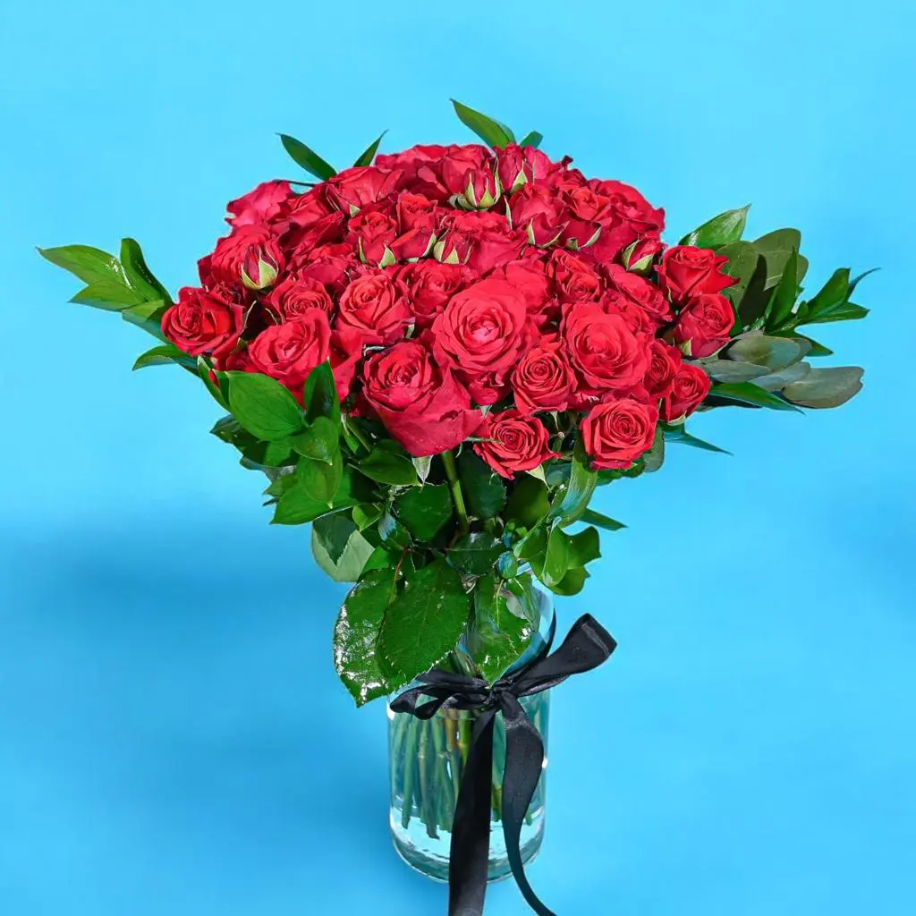 Red Rose Passion Vase 0010